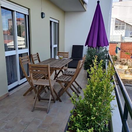 Guestready - Charming Accents Near The Beach Lägenhet Sesimbra Exteriör bild