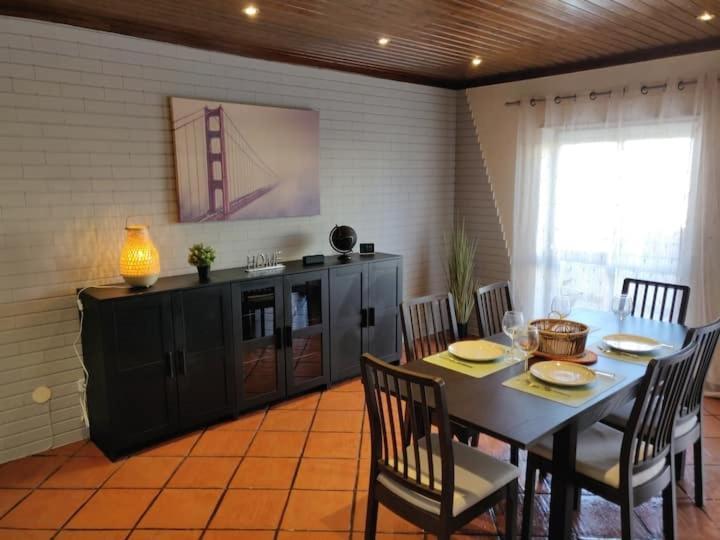 Guestready - Charming Accents Near The Beach Lägenhet Sesimbra Exteriör bild