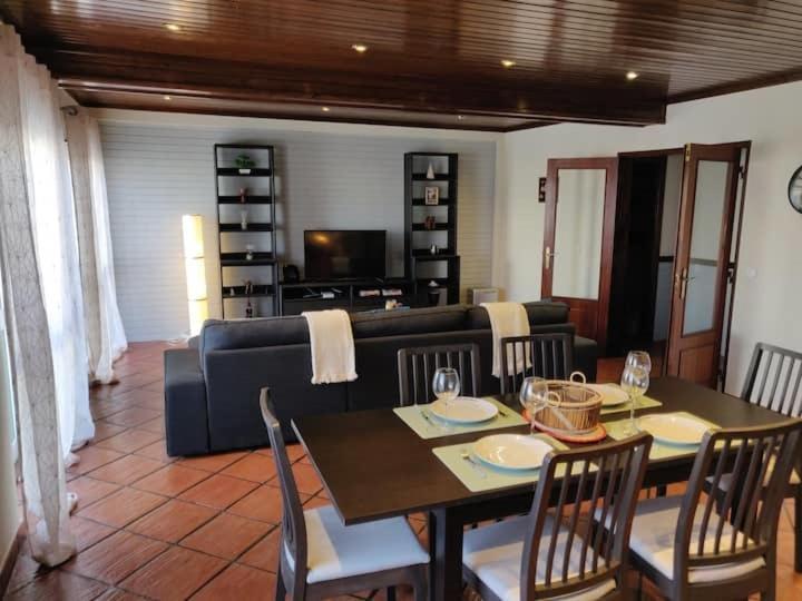 Guestready - Charming Accents Near The Beach Lägenhet Sesimbra Exteriör bild